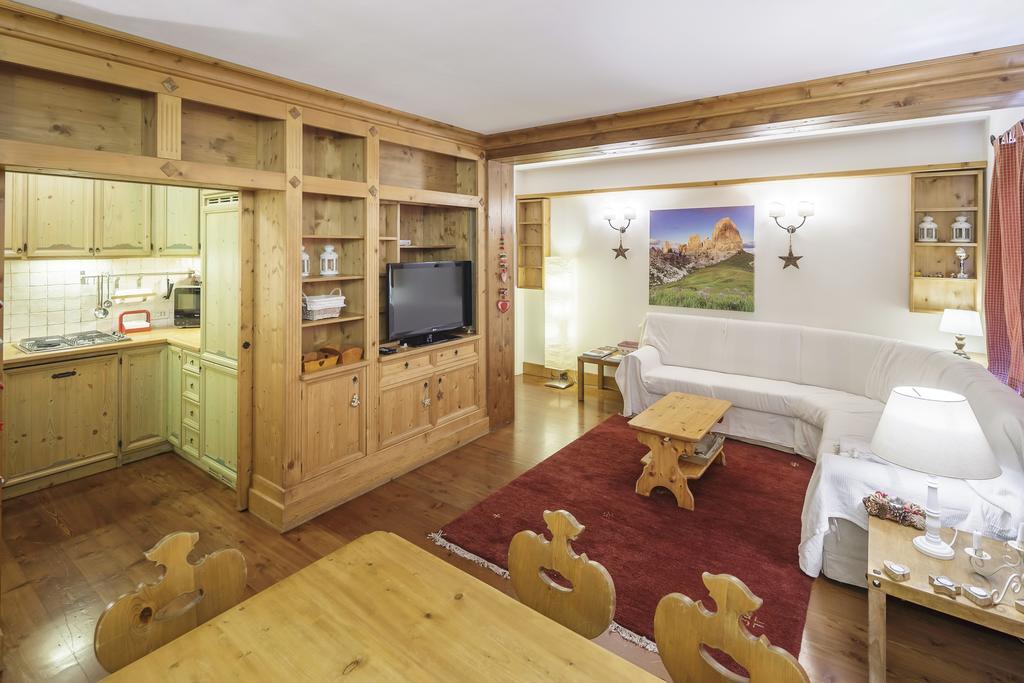 Villa Ronco - Stayincortina Кортина-д'Ампеццо Номер фото